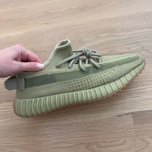Yeezy boost 350 V2, men’s size 10